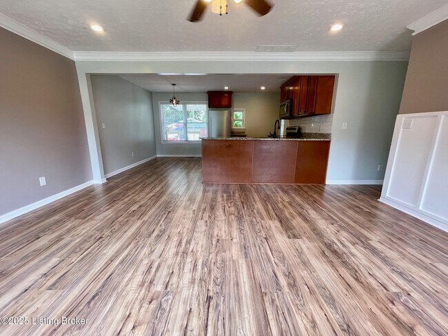 Building Photo - 4800 Libby Ln