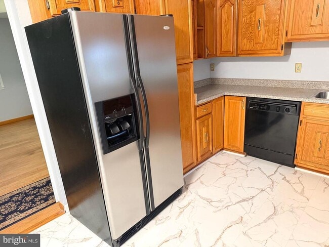 Building Photo - 5052 Lakeland Ct