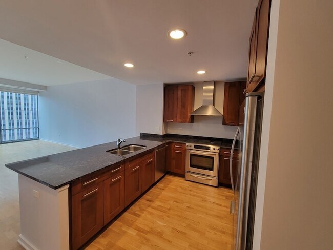 Building Photo - 240 E Illinois St