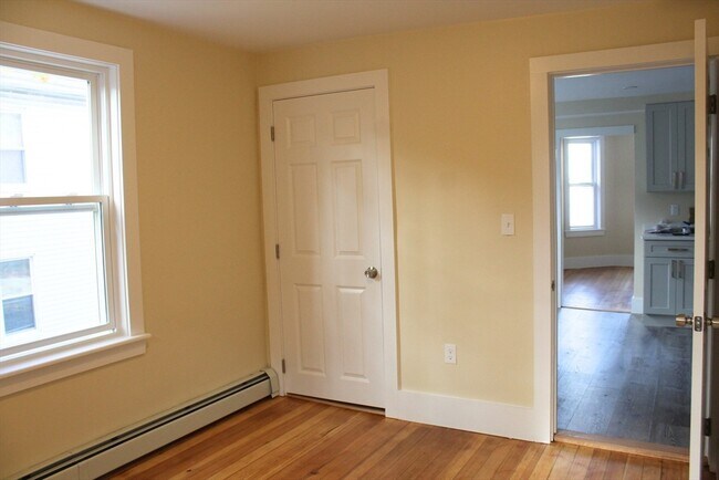 Building Photo - 78 Endicott St