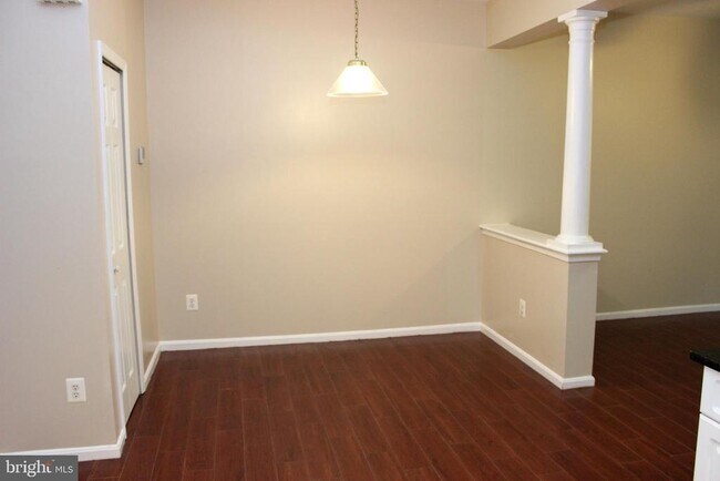 Building Photo - 20382 Farmgate Terrace