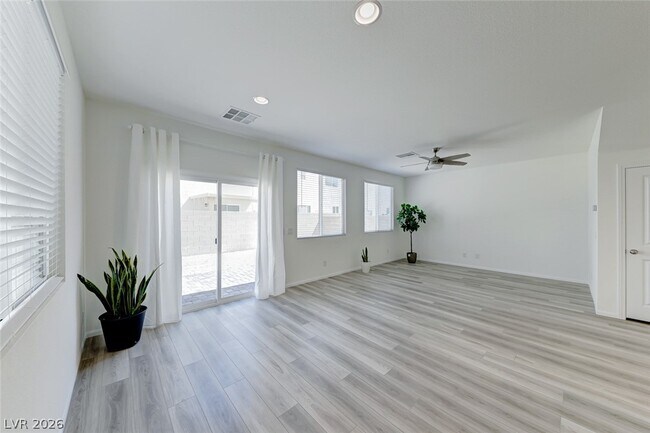 Building Photo - 1110 Cactus Needle Ave