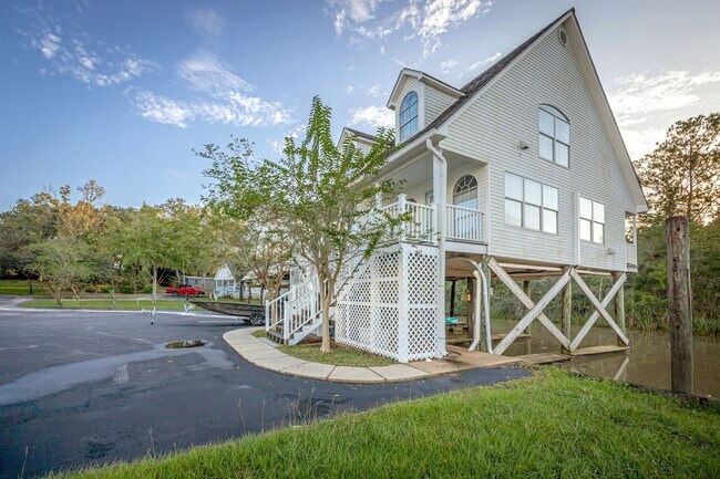 Building Photo - 1102 Stanfield Point Rd