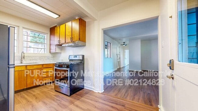 Building Photo - 4773 Montecito Ave