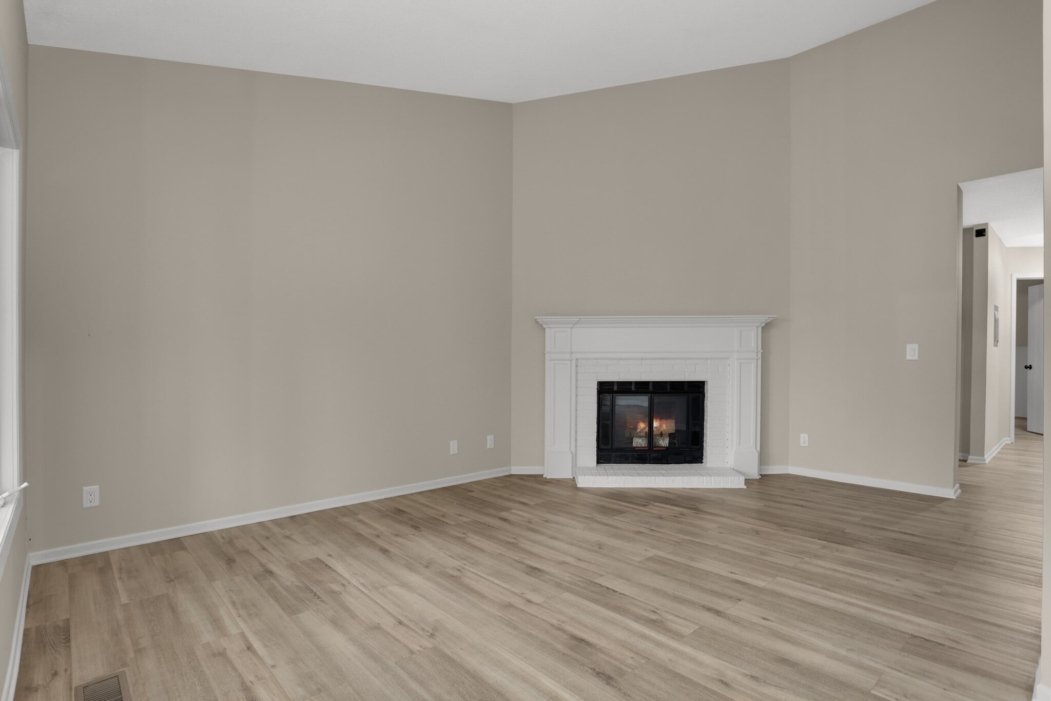 Building Photo - 3584 Blue Jay Way