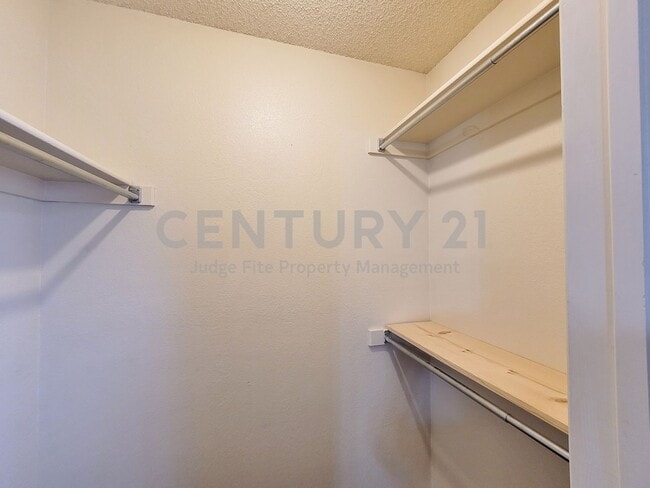 Building Photo - Fabulous 2/2.5 Within Walking Distance to UNT For Rent!
