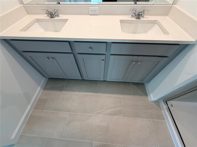 Building Photo - 9948 Red Canoe Aly