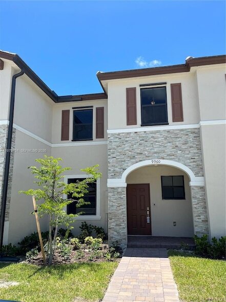 Building Photo - 9960 SW 228th Terrace