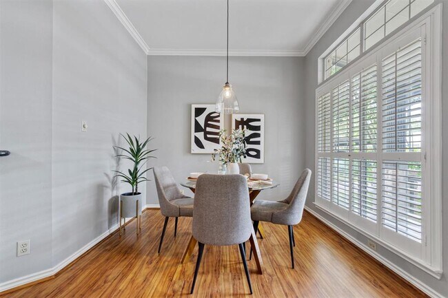 Building Photo - 2207 Shoalmont Dr