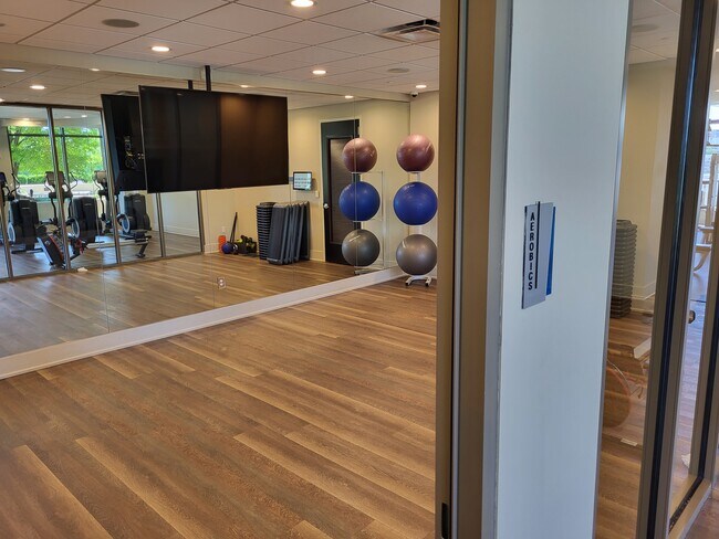 Building Photo - 270 17th St NW