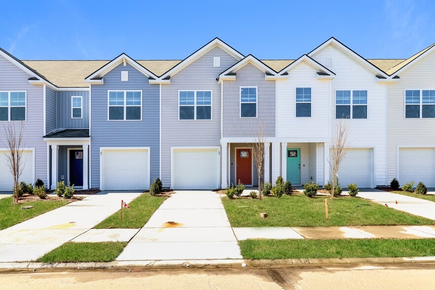 Building Photo - 69 Striker Rd