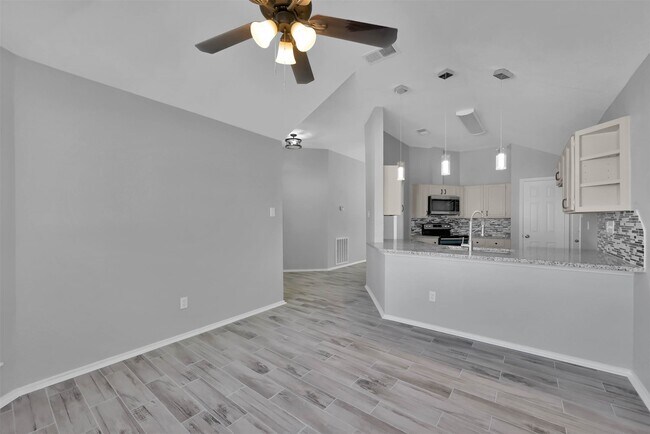 Building Photo - 2306 Piddler Dr