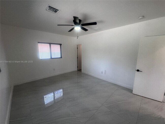 Building Photo - 2048 NW 99th Terrace