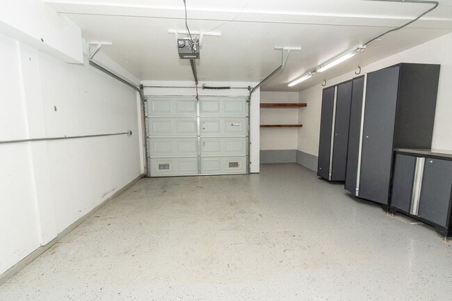 Building Photo - Modern Coastal 3 Bed/3 Bath Townhome w/ Rooftop Deck w/ Bay & Ocean Views in North Pacific Beach!