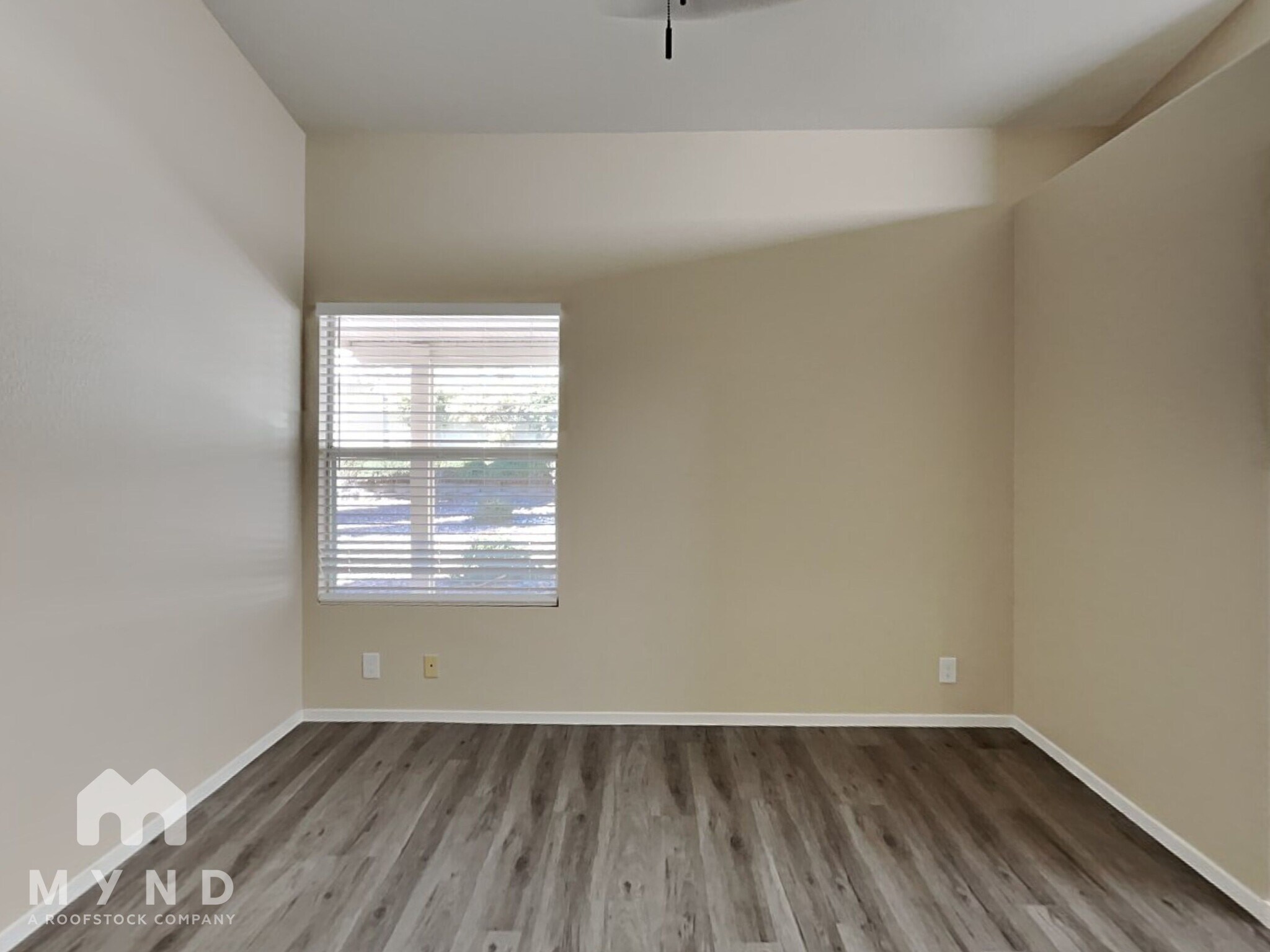 Building Photo - 3415 White Stallion Ct