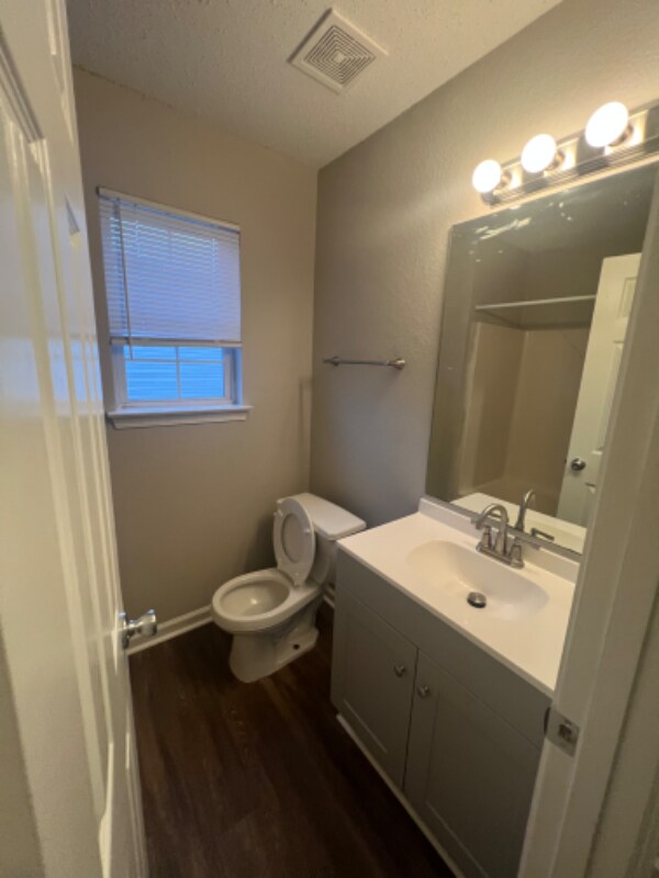 Building Photo - 8000 Marsha Woods Dr