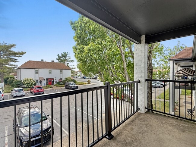 Building Photo - RENTAL SPECIAL FOR LIMITED TIME Deposit $0*** 1 BED, 1 BATH $899/mo+***Evansville, Indiana