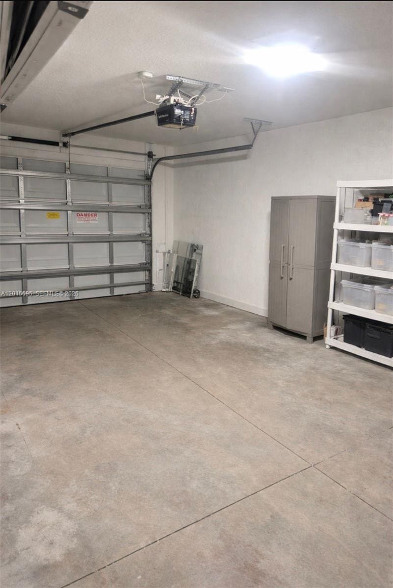 Building Photo - 6835 Broadwater Ln
