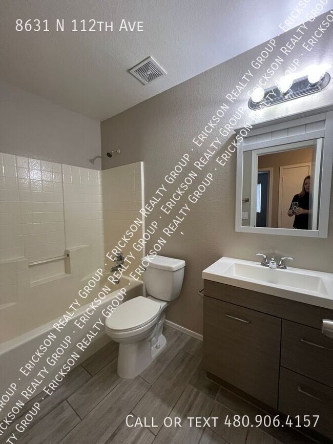 Building Photo - 8631 N 112th Ave