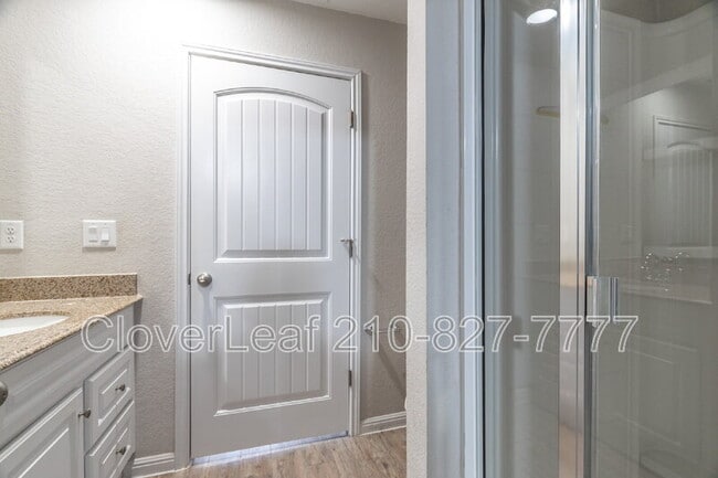 Building Photo - 10414 Legacy Hl