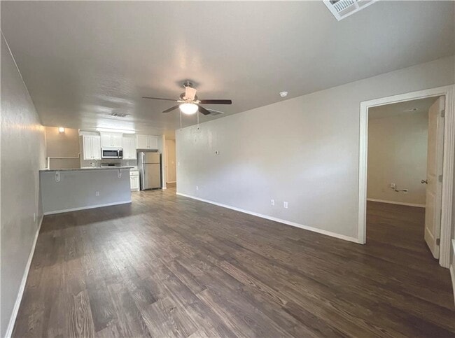 Building Photo - 2117 Buena Vida Ln