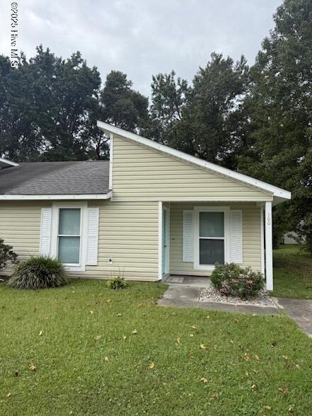 Building Photo - 100 Twin Wood Dr
