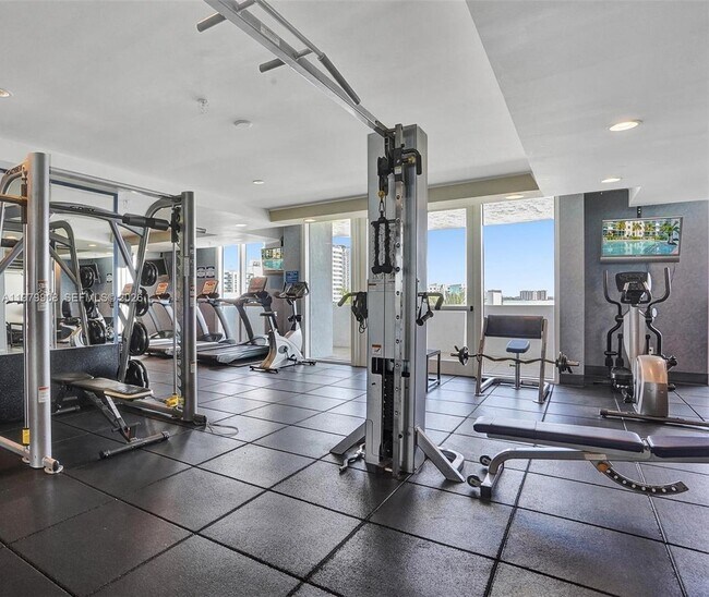 Building Photo - 7900 Harbor Island Dr