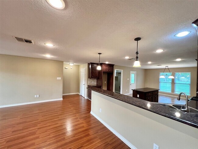 Building Photo - 7017 Caldwell St