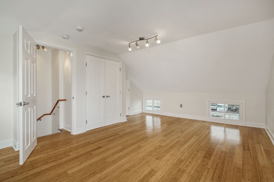 Third floor bedroom - 4161 Apple St