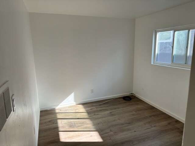 Building Photo - Grand Manor Apartments
