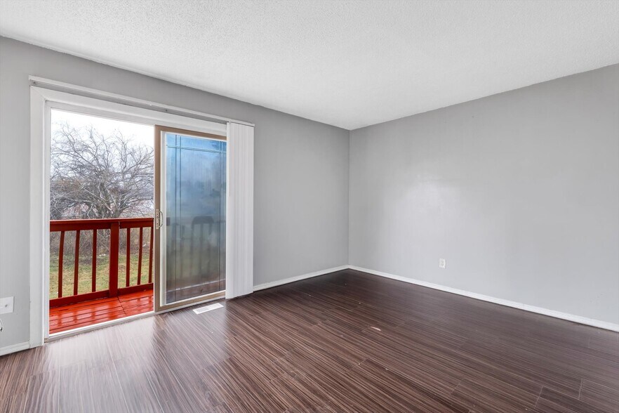 Building Photo - 2534 Millvalley Dr