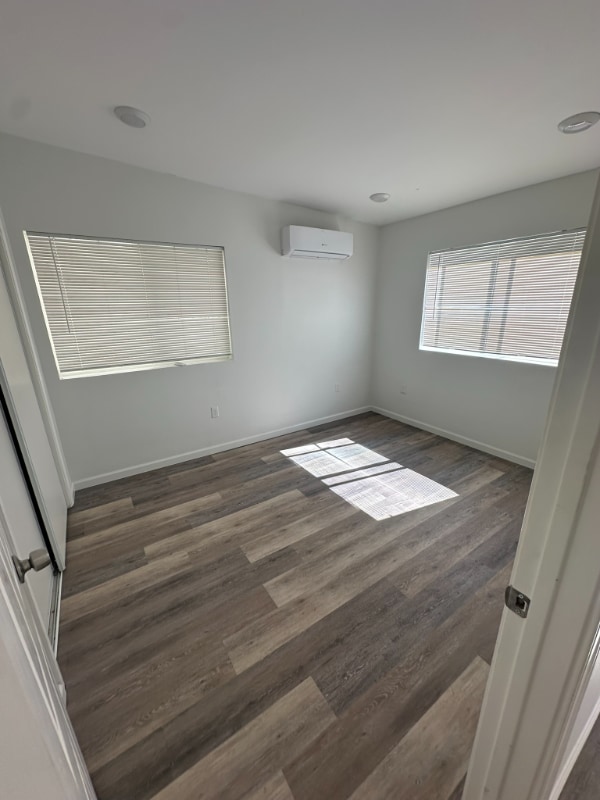 Building Photo - 201 Eaton Way