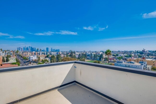 Building Photo - Brand New Lofts w/City Views and In Unit Washer & Dryer Call Today!