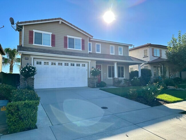 Building Photo - Oversized 5 bedroom Copper Canyon Murrieta...