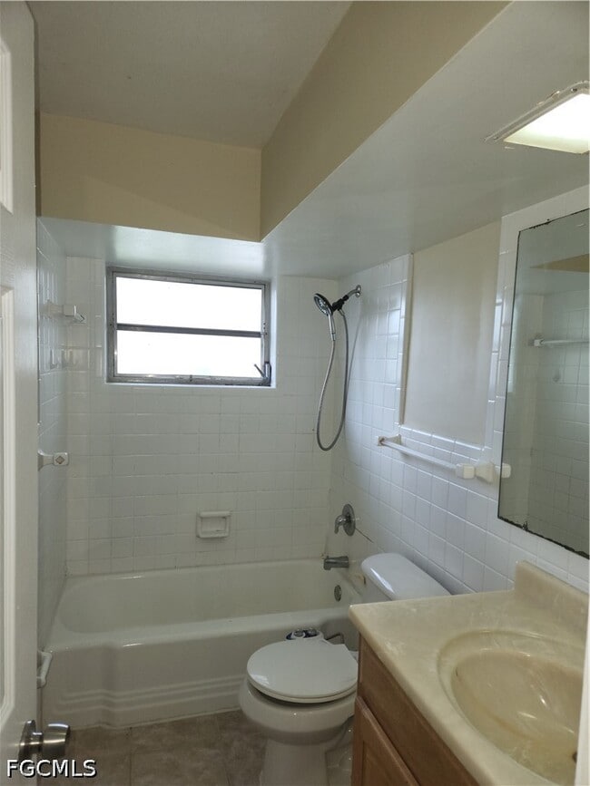 Building Photo - 1530 Passaic Ave