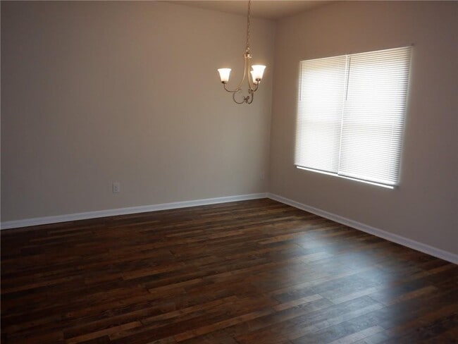 Building Photo - 1522 Iris Walk