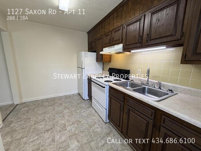 Building Photo - 1127 Saxon Rd