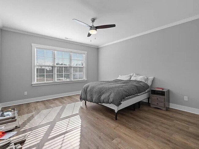 Building Photo - Lease OR Lease to Own