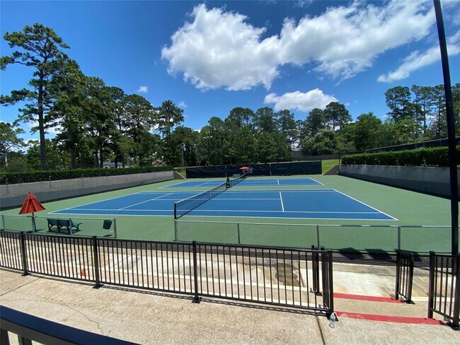 Building Photo - 12100 Melville Dr