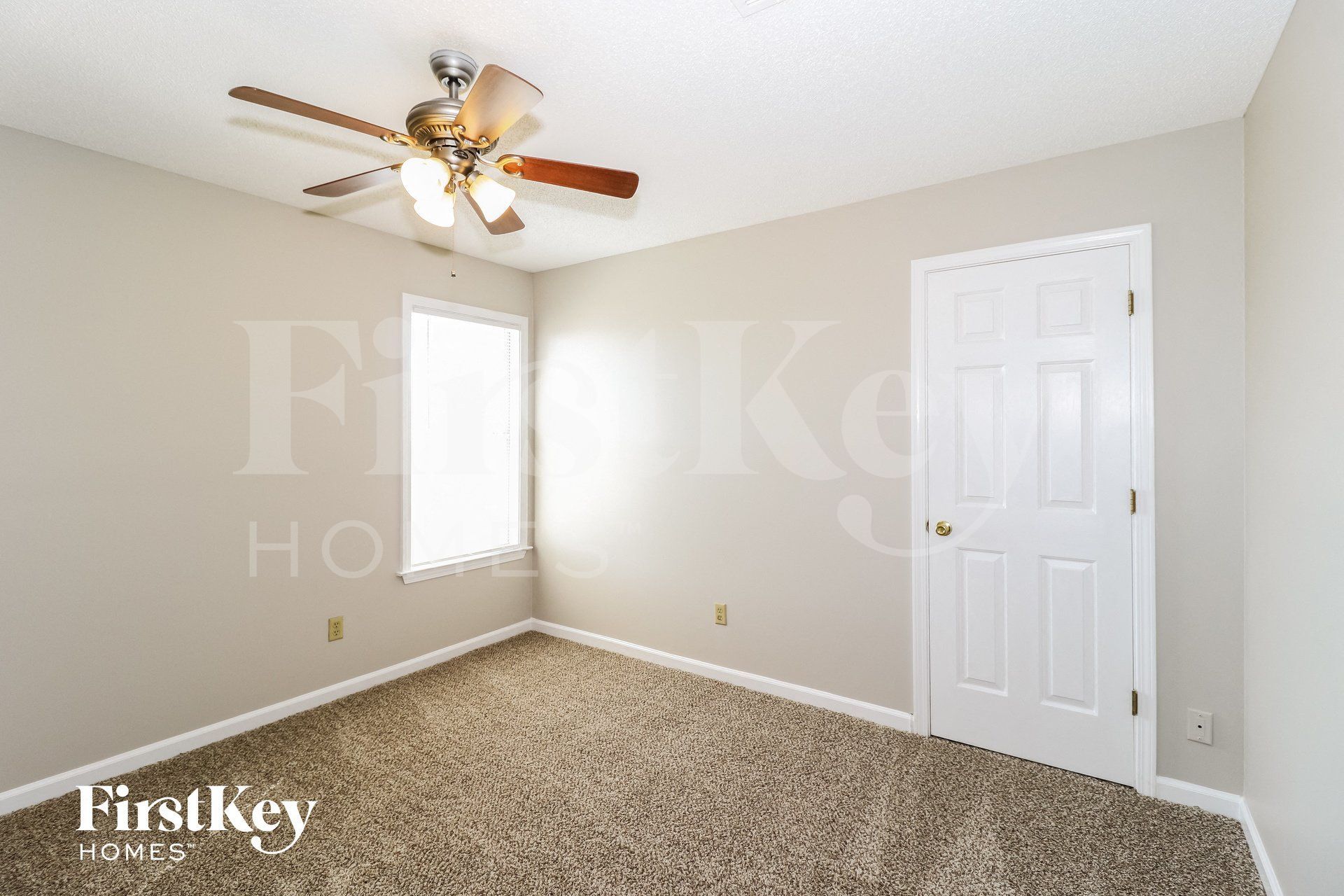 Building Photo - 9689 Kingsridge Dr