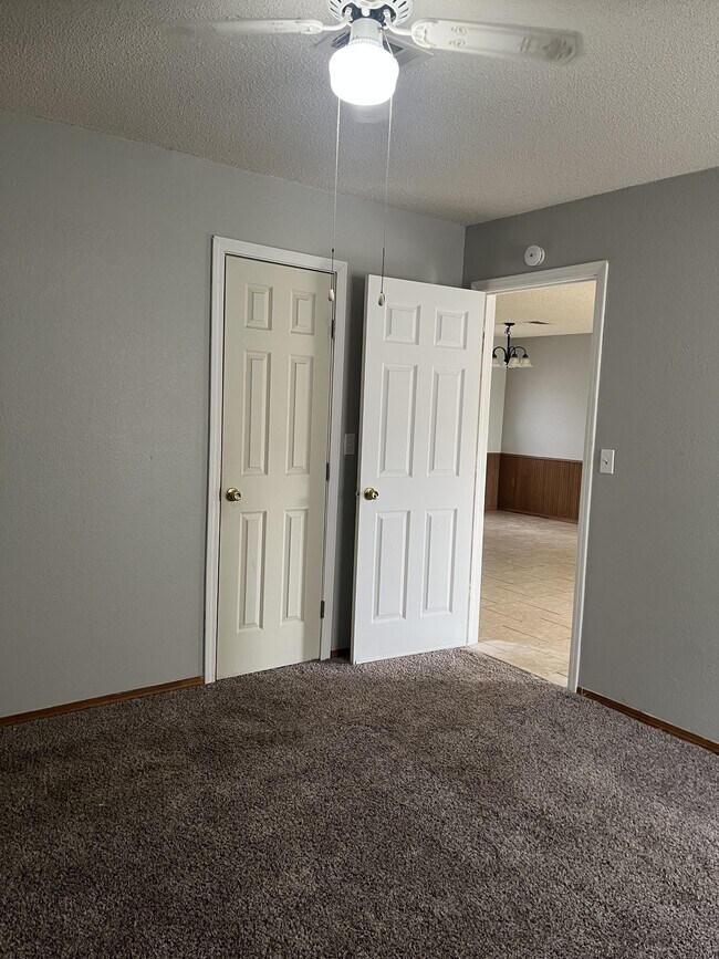 Building Photo - 15682 Todd Ln