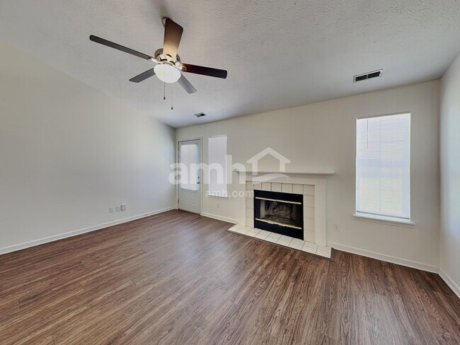 Building Photo - 2154 Meadow Glen Blvd