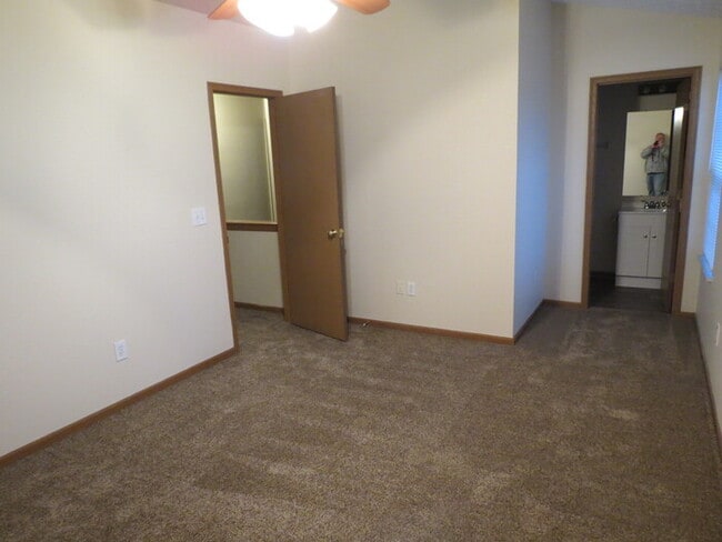 Building Photo - 4012 Cailin Dr