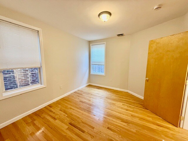 Building Photo - 13 Snow Hill St