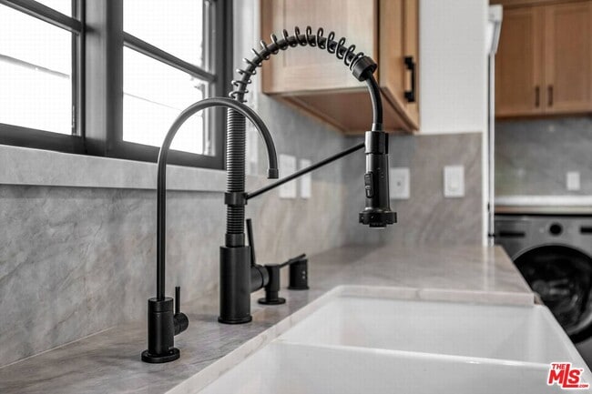 Building Photo - 920 Spaulding Ave