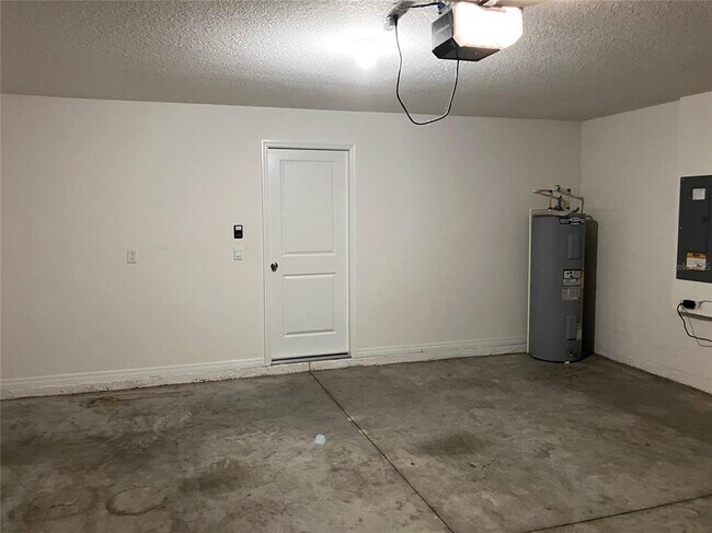 Building Photo - 11889 Downy Birch Dr