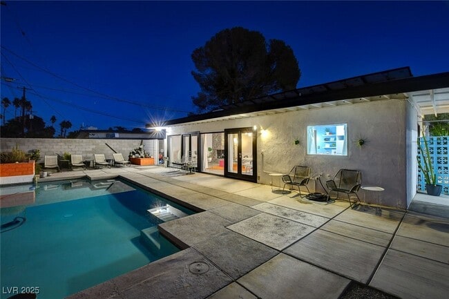Building Photo - 1558 Aztec Way