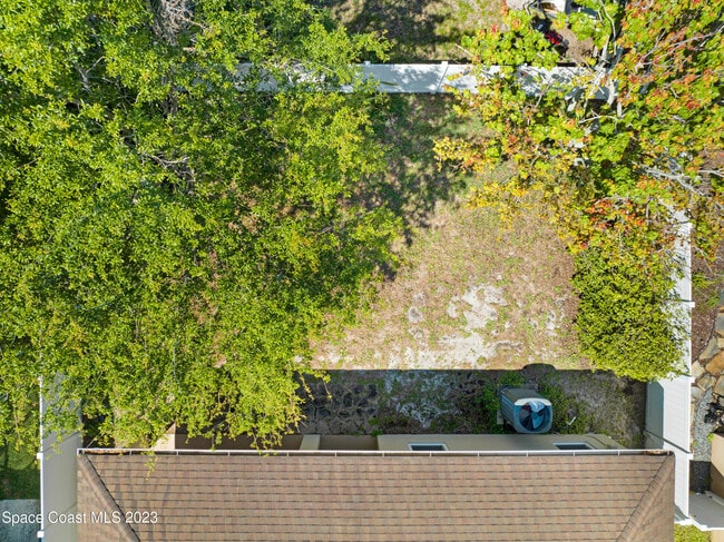 Building Photo - 1202 Becket Pl