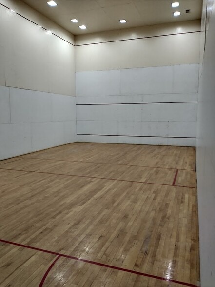 Community Racquetball - 10360 E Jewell Ave