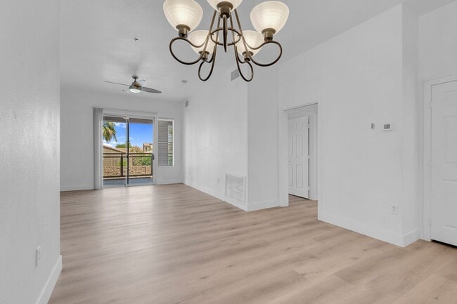 Building Photo - 75 E Agate Ave